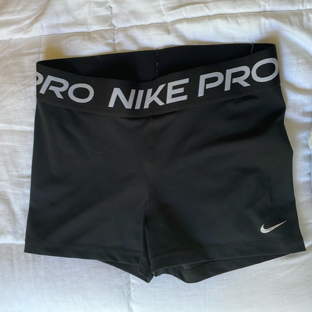 Black Nike Pro shorts
